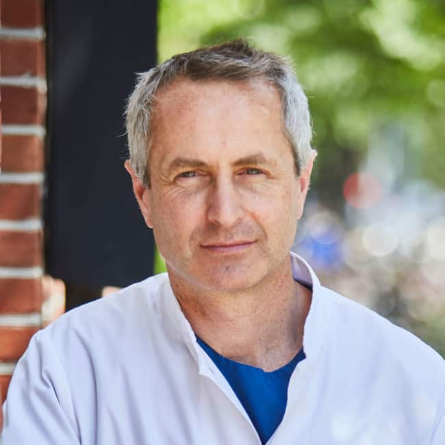 hajo bruining, drs bruining, resculpt clinic, dermatoloog, cosmetisch arts, esthetisch arts, medisch specialist, lipoedeem arts, lipoedeem expert